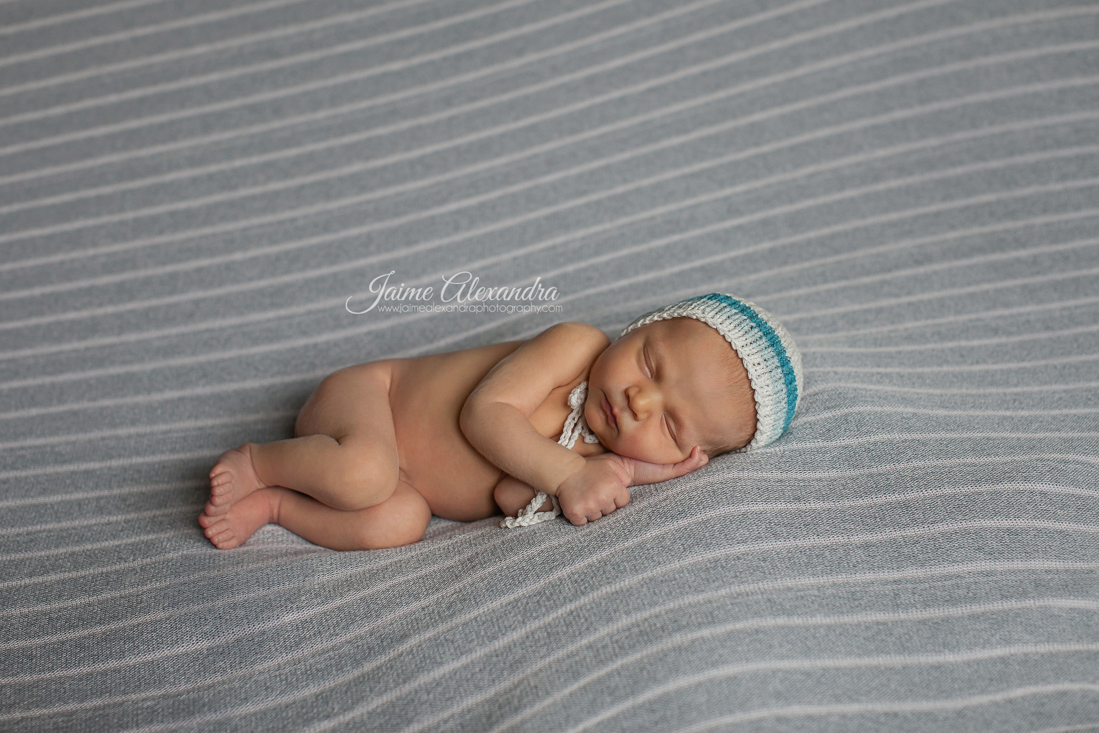 newborn photographer grandview texas