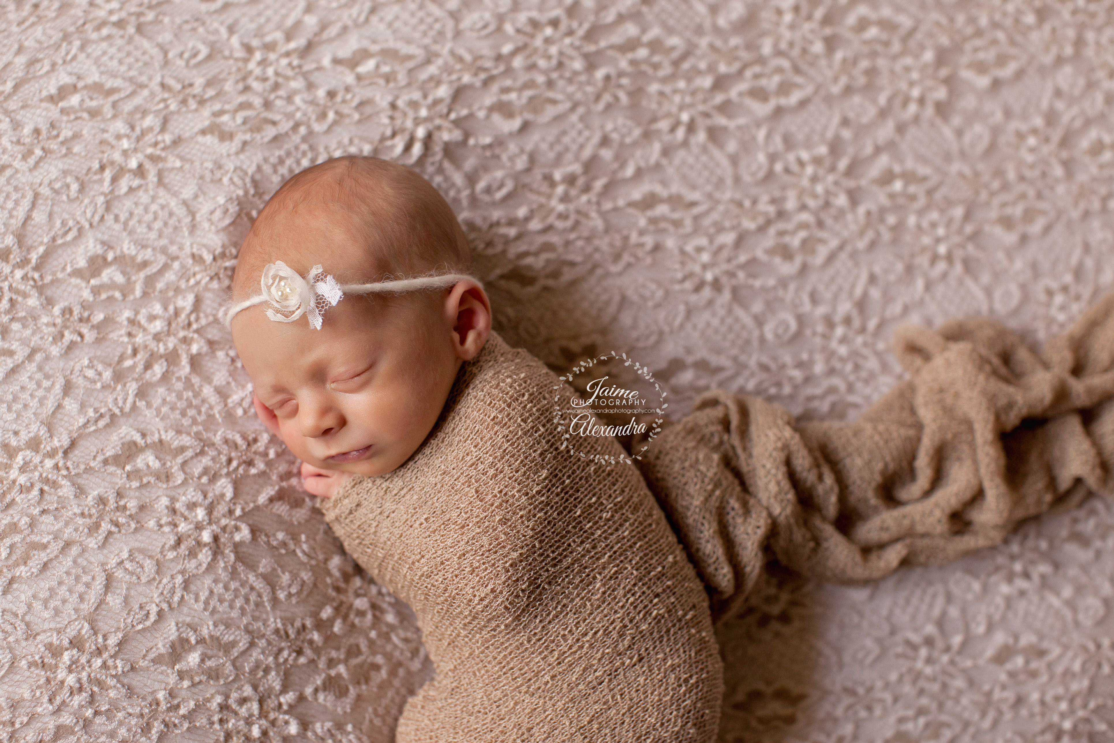 professional newborn photographer